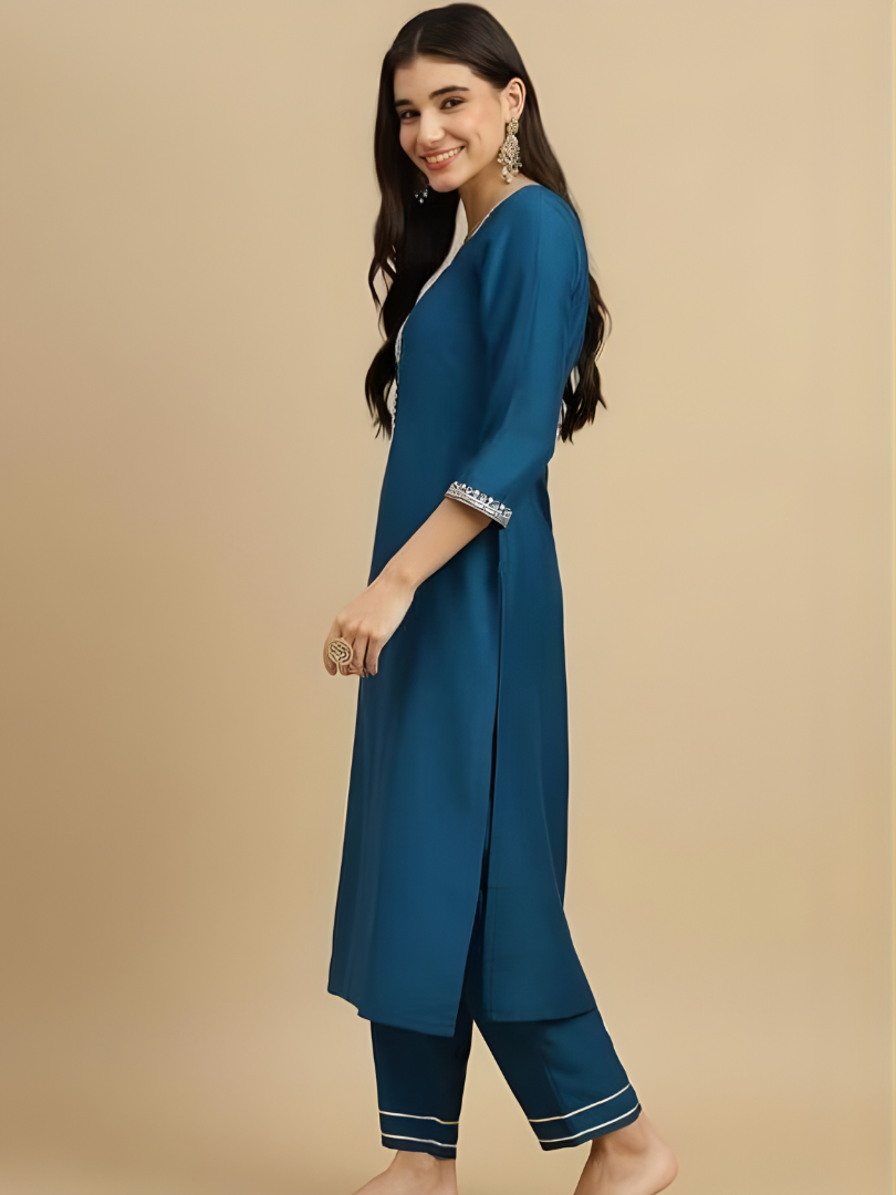 Peacock Blue Kurti Set with Floral White Dupatta thumbnail 4